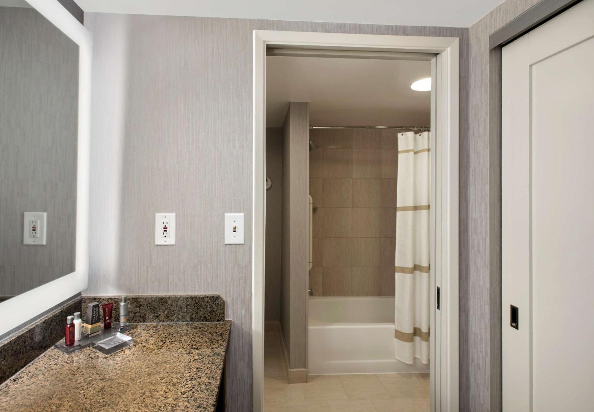 Embassy Suites By Hilton Bethesda Washington Dc Eksteriør bilde